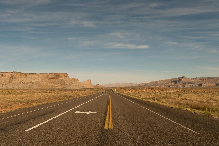 https://gazarphoto.com/files/gimgs/th-24_Utah-Monument-Valley-copy.jpg